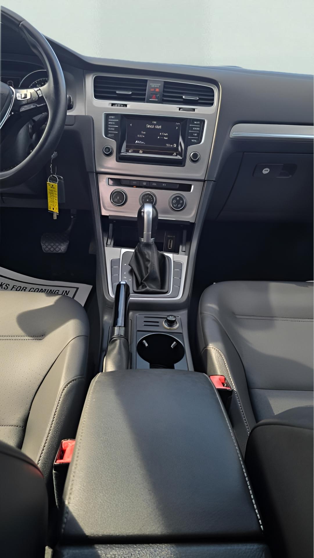 Volkswagen Golf TSI S 6A 2015