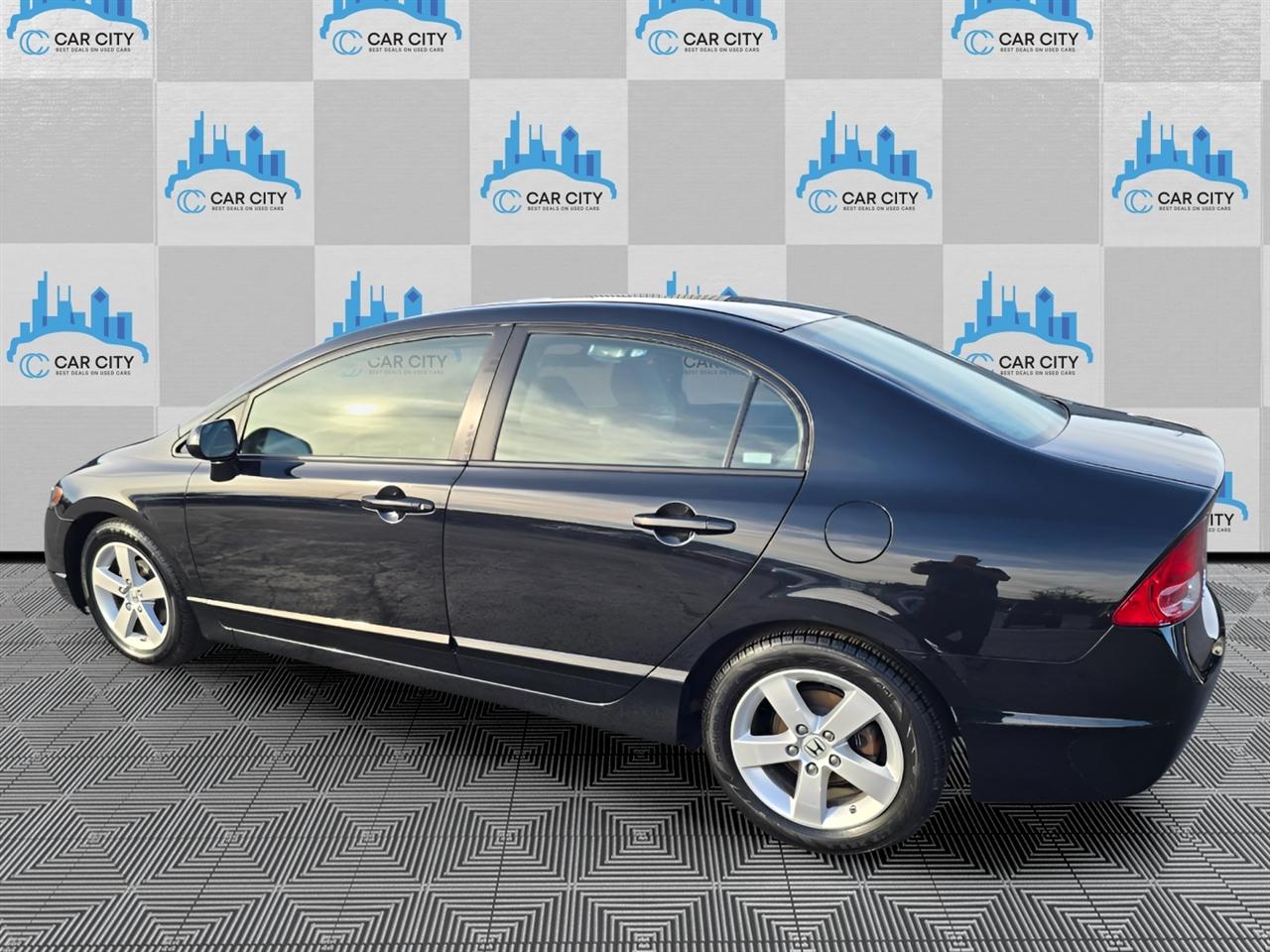 Honda Civic EX Sedan AT with Navigation 2008