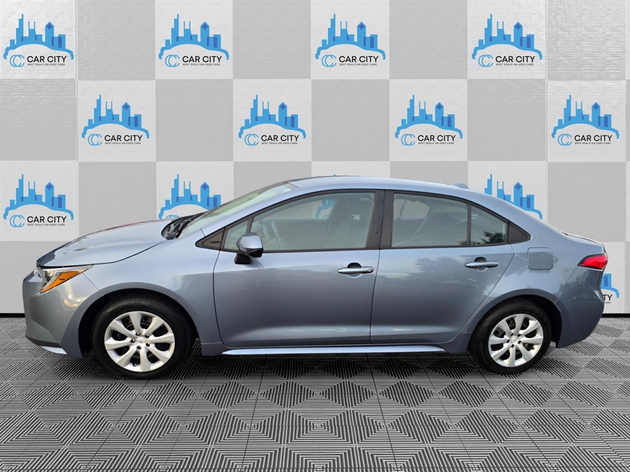 Toyota Corolla LE 2022
