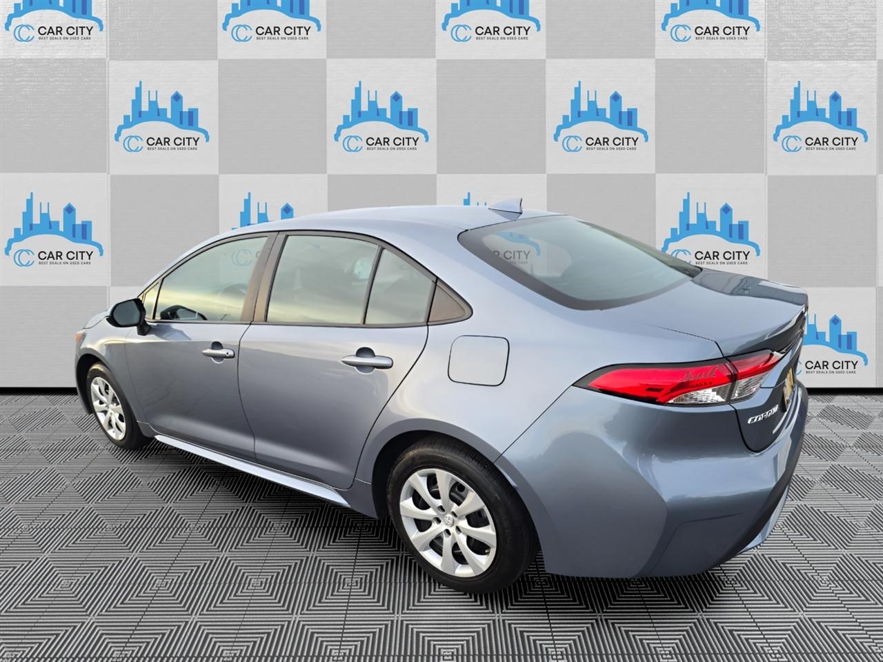Toyota Corolla LE 2022