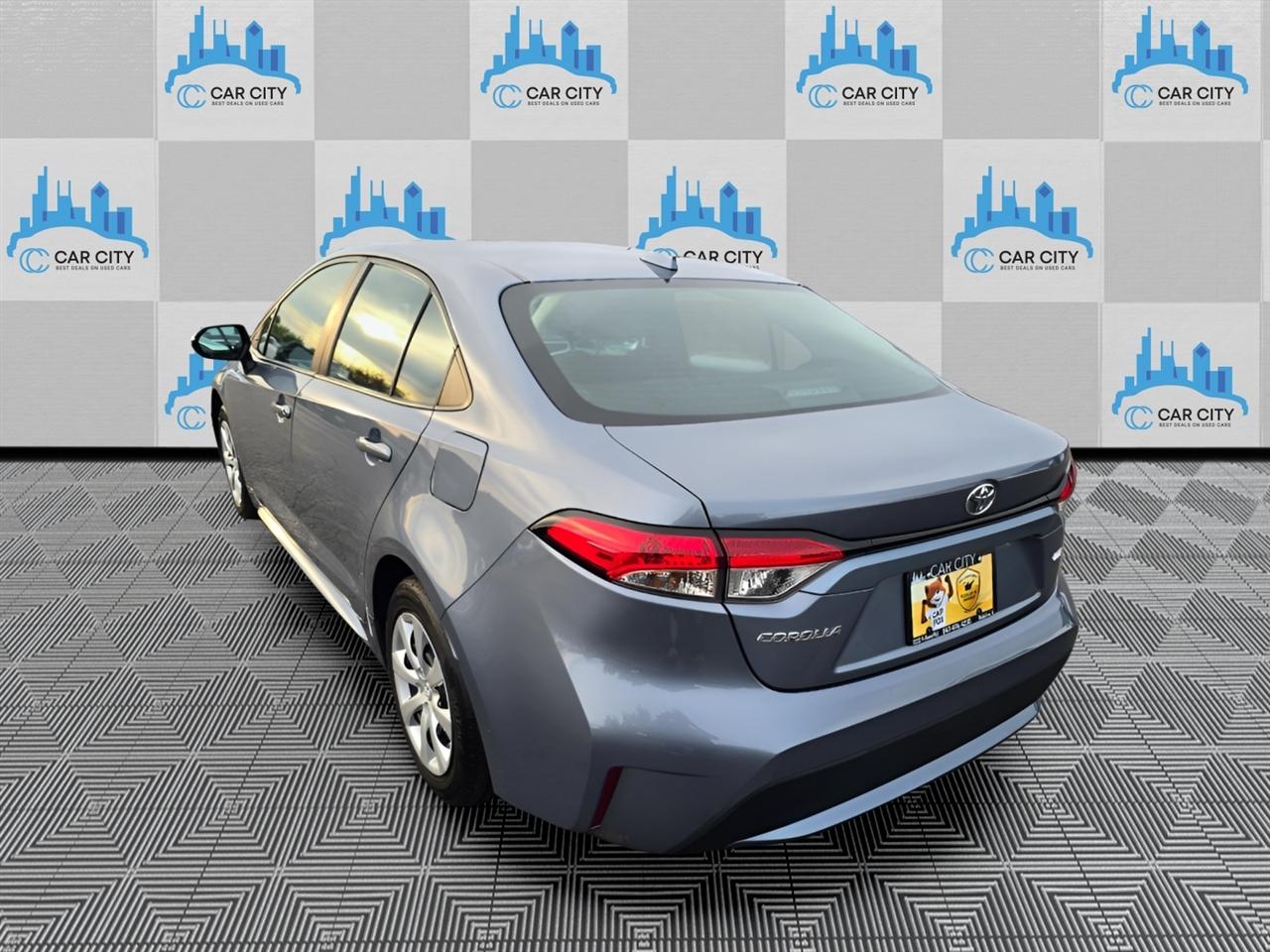 Toyota Corolla LE 2022