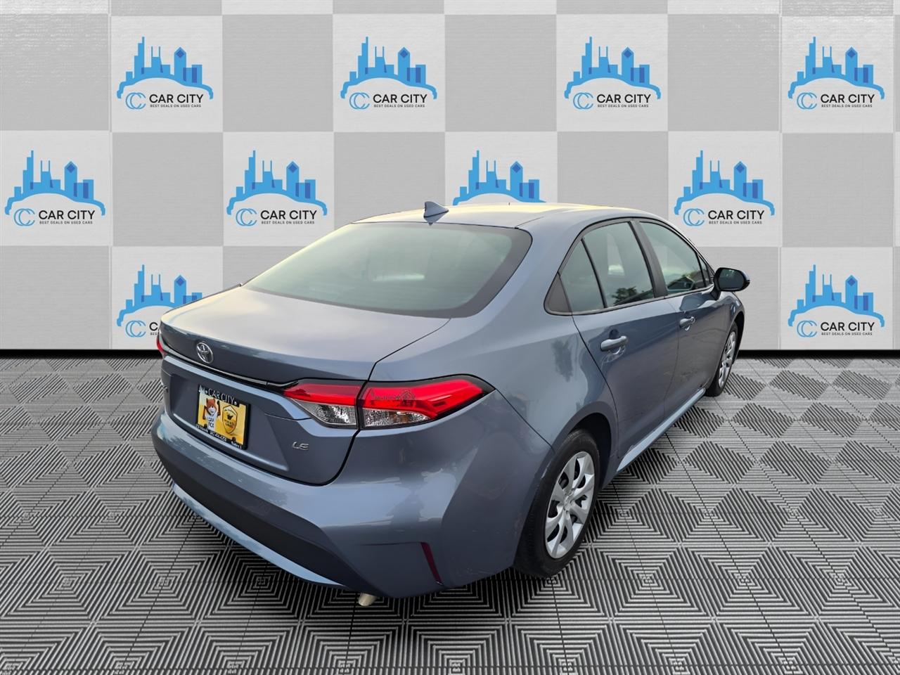 Toyota Corolla LE 2022
