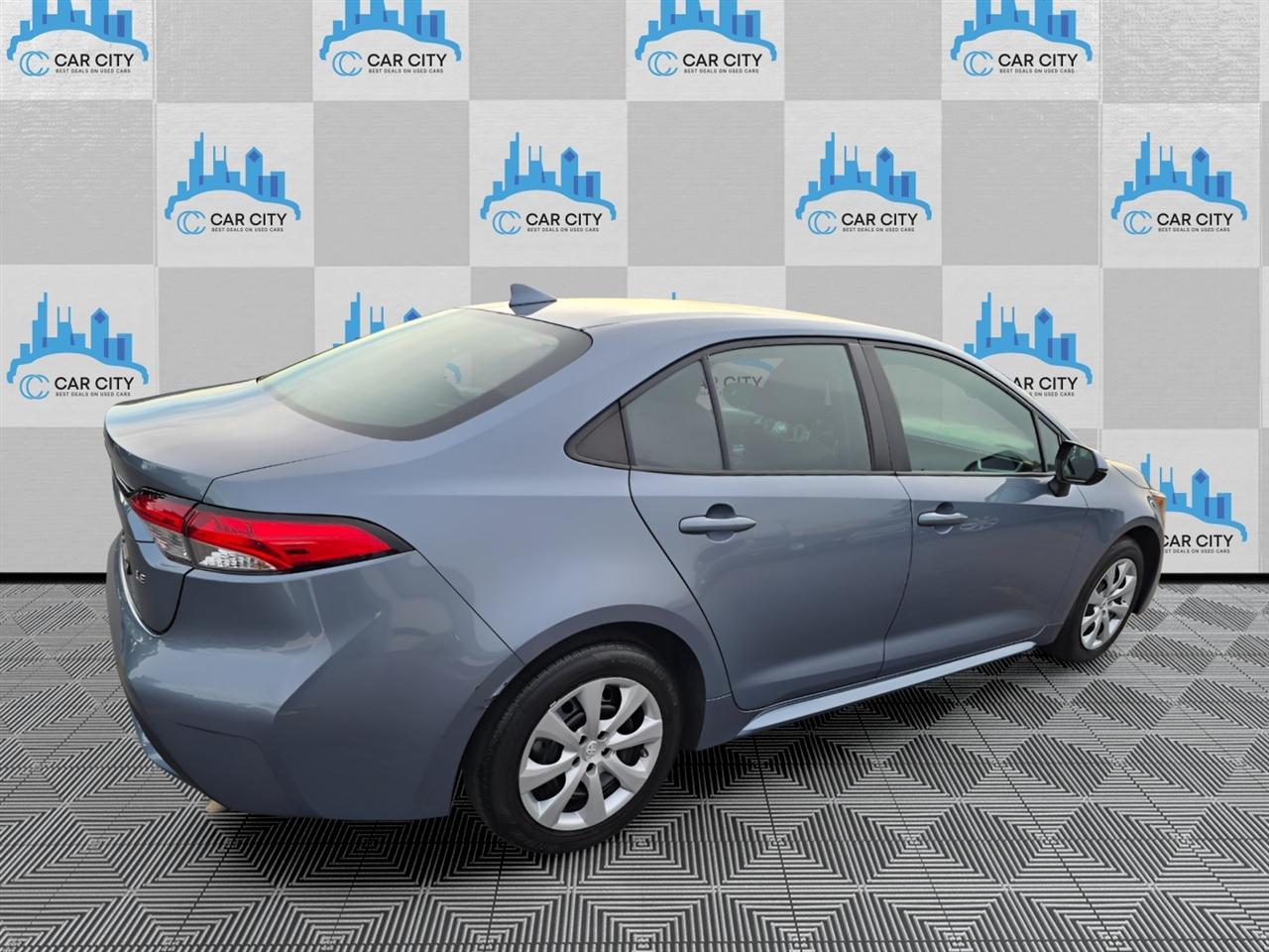 Toyota Corolla LE 2022