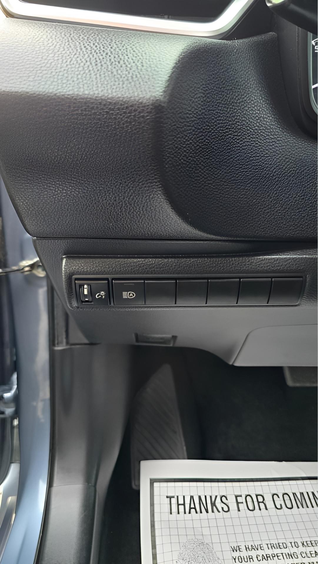 Toyota Corolla LE 2022