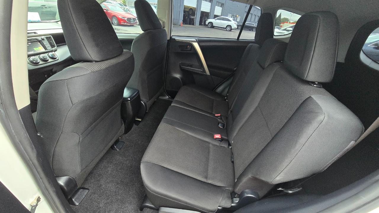Toyota RAV4 LE AWD 2014