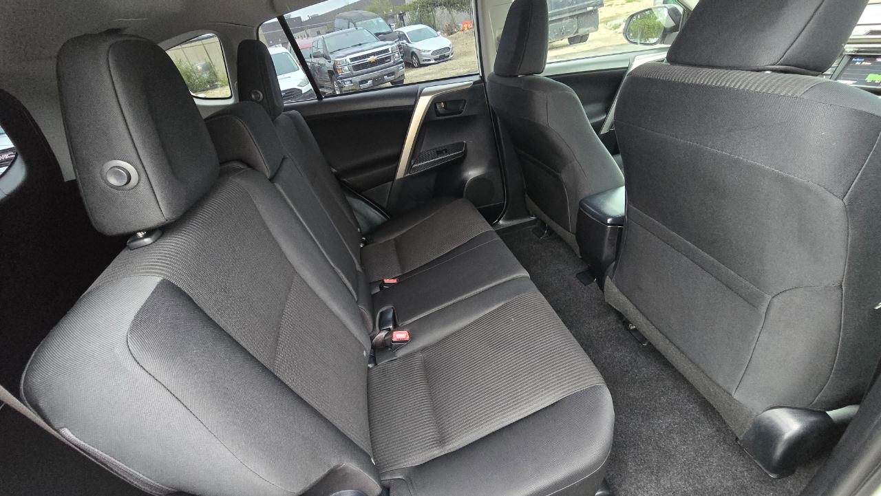 Toyota RAV4 LE AWD 2014