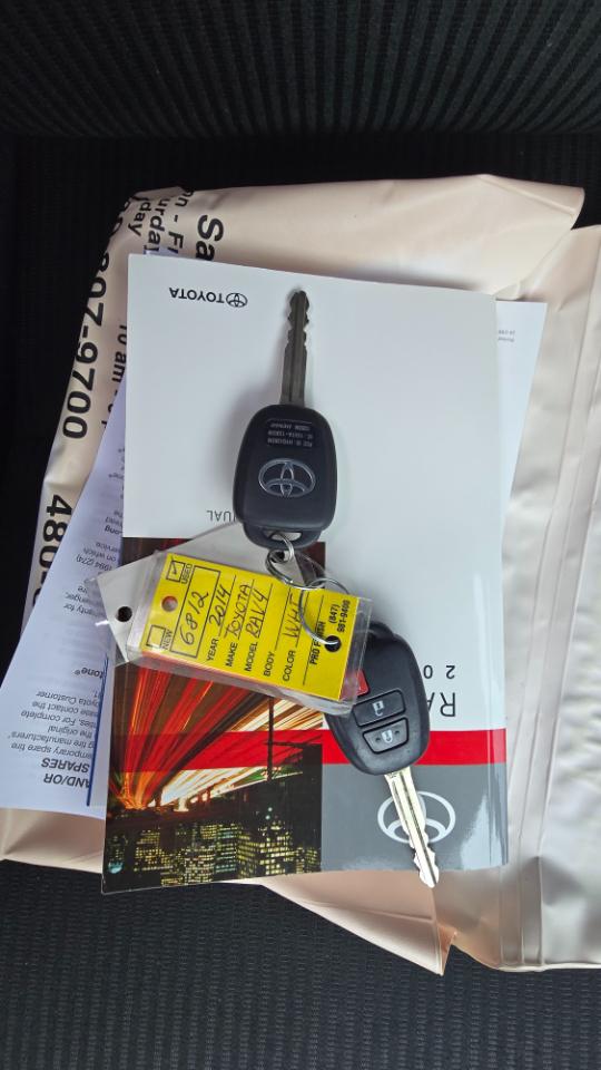 Toyota RAV4 LE AWD 2014