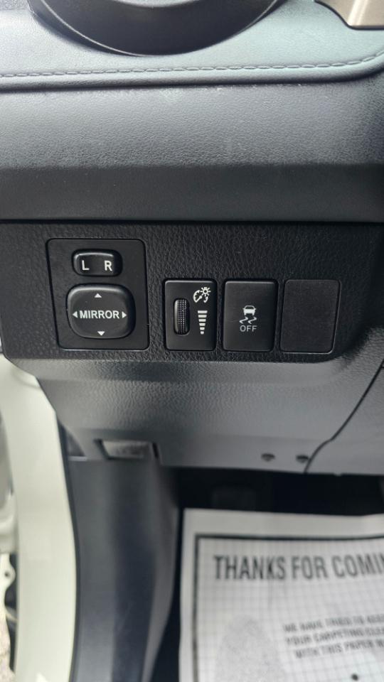 Toyota RAV4 LE AWD 2014