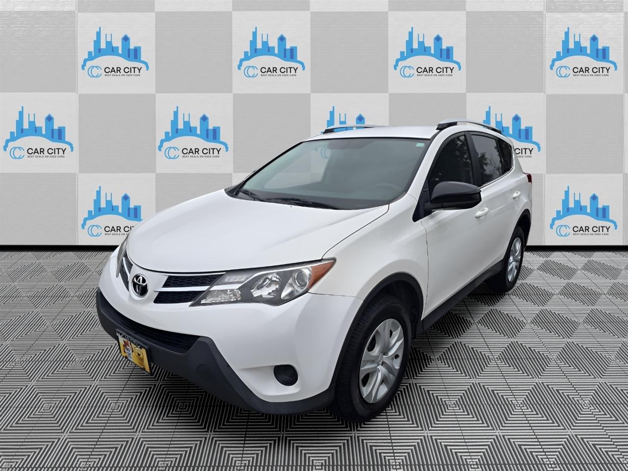 Toyota RAV4 LE AWD 2014