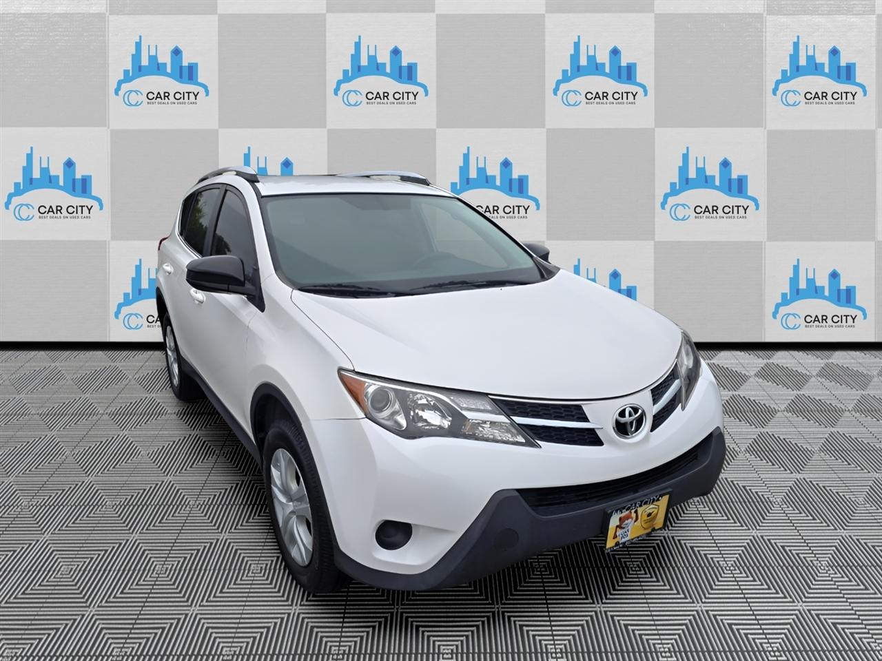 Toyota RAV4 LE AWD 2014