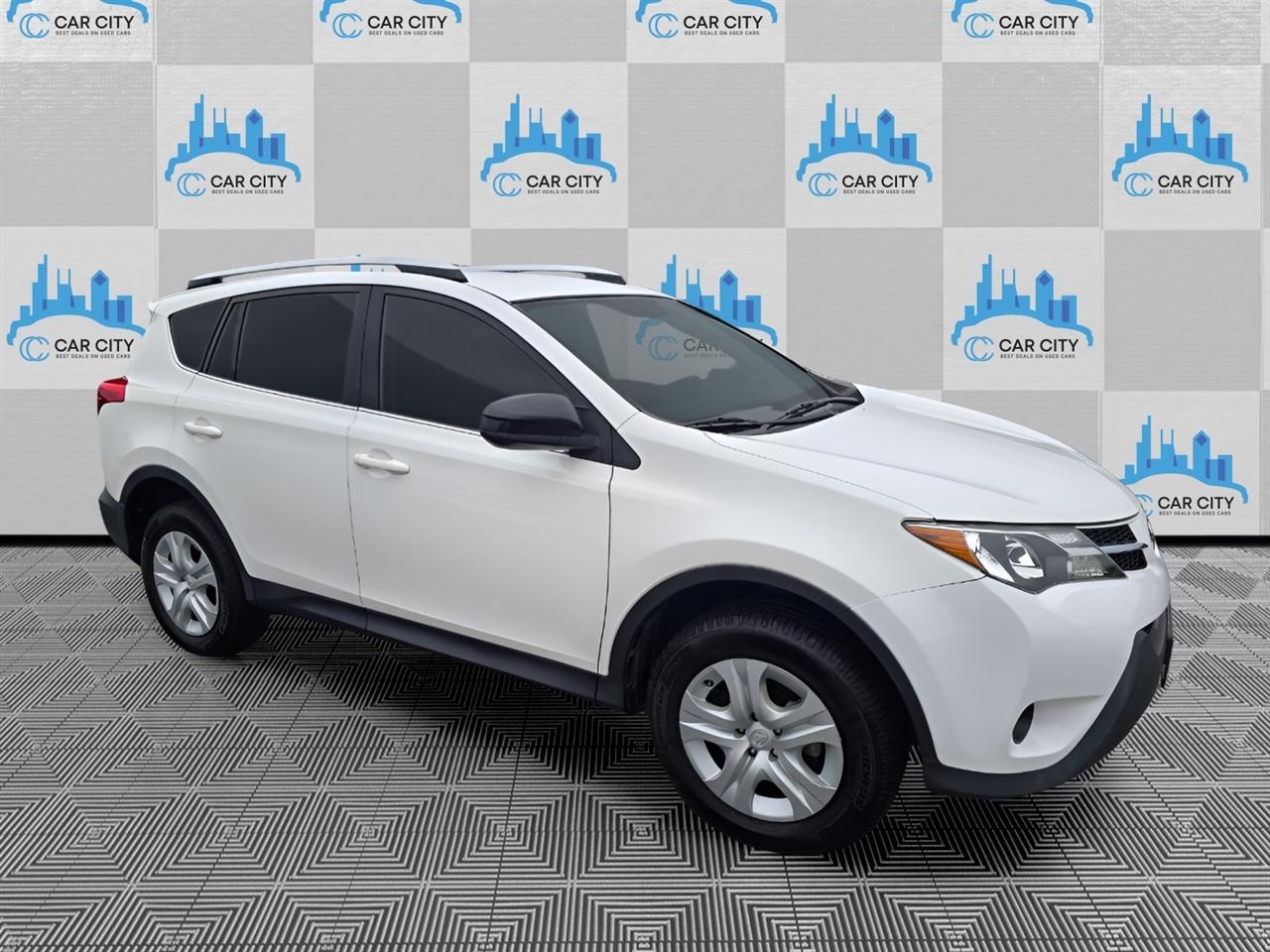 Toyota RAV4 LE AWD 2014