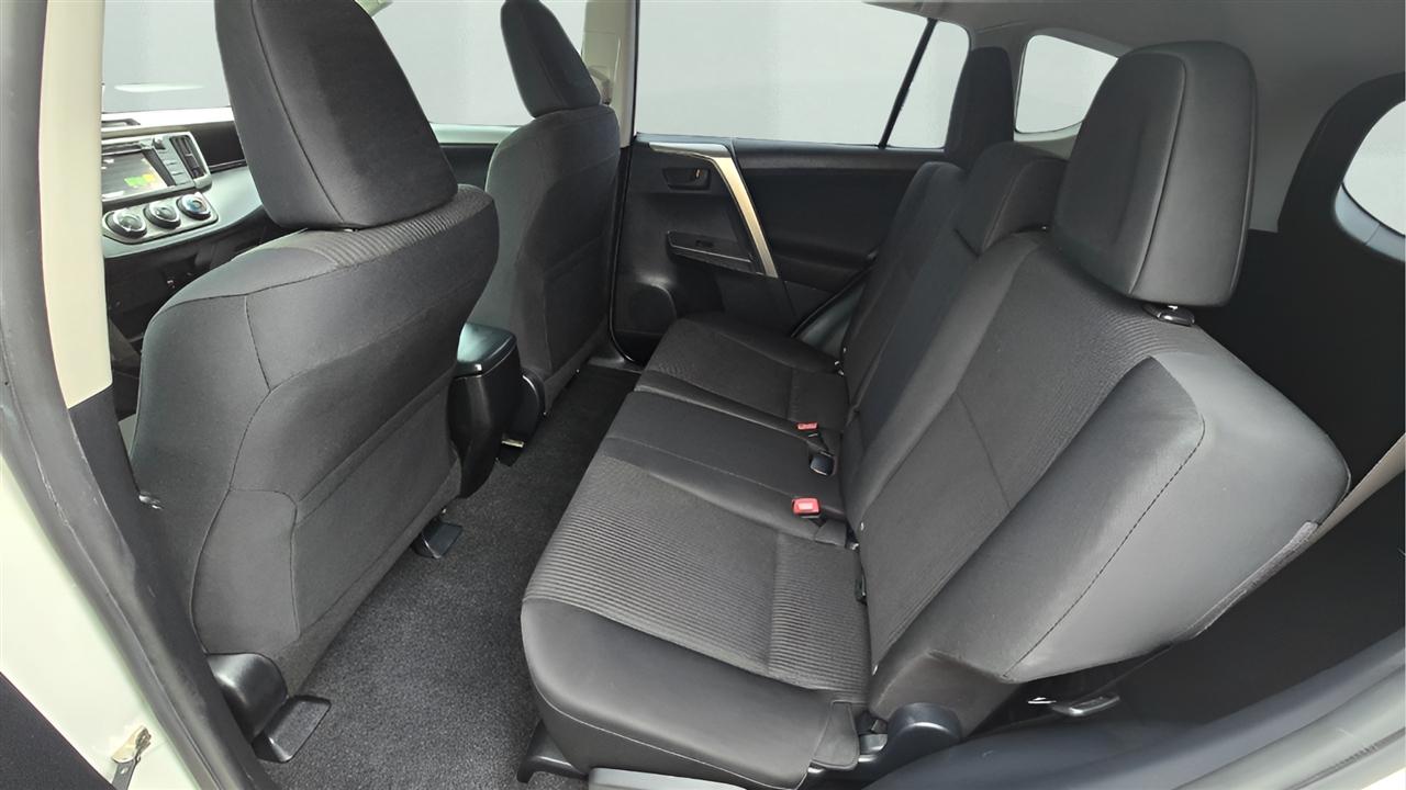 Toyota RAV4 LE AWD 2014