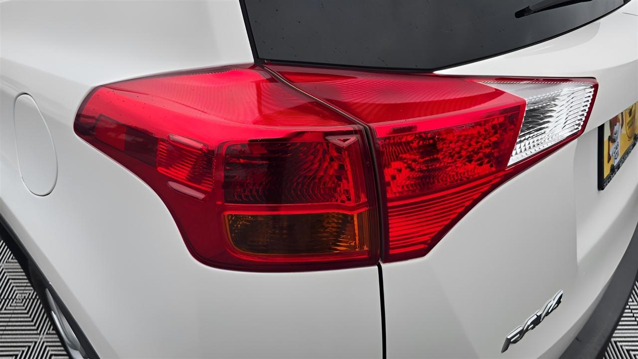 Toyota RAV4 LE AWD 2014