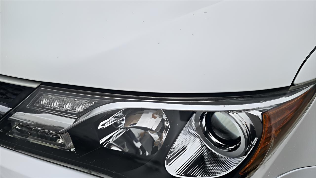 Toyota RAV4 LE AWD 2014