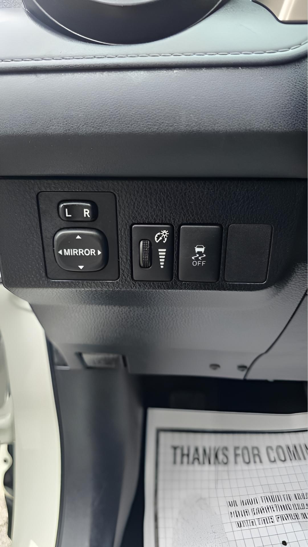 Toyota RAV4 LE AWD 2014