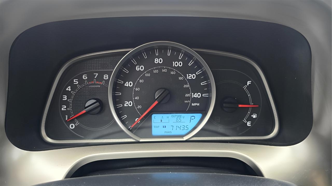 Toyota RAV4 LE AWD 2014