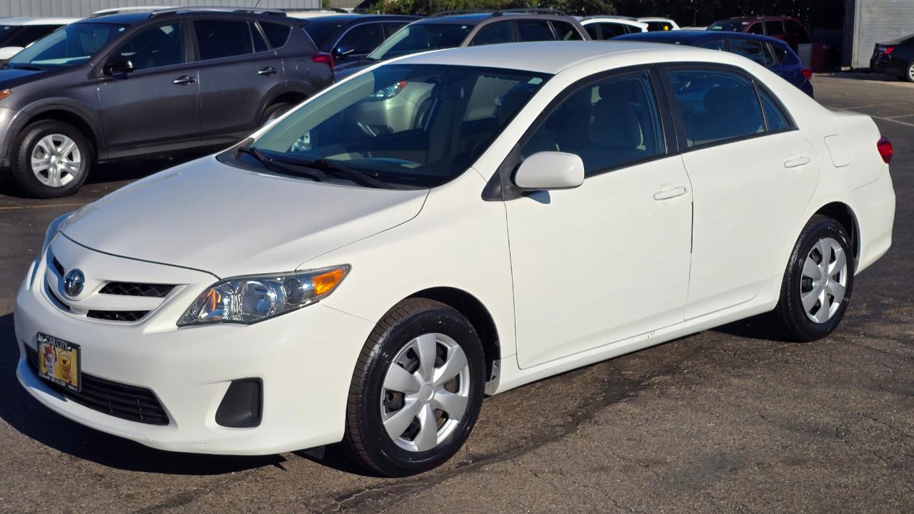Toyota Corolla LE 2011