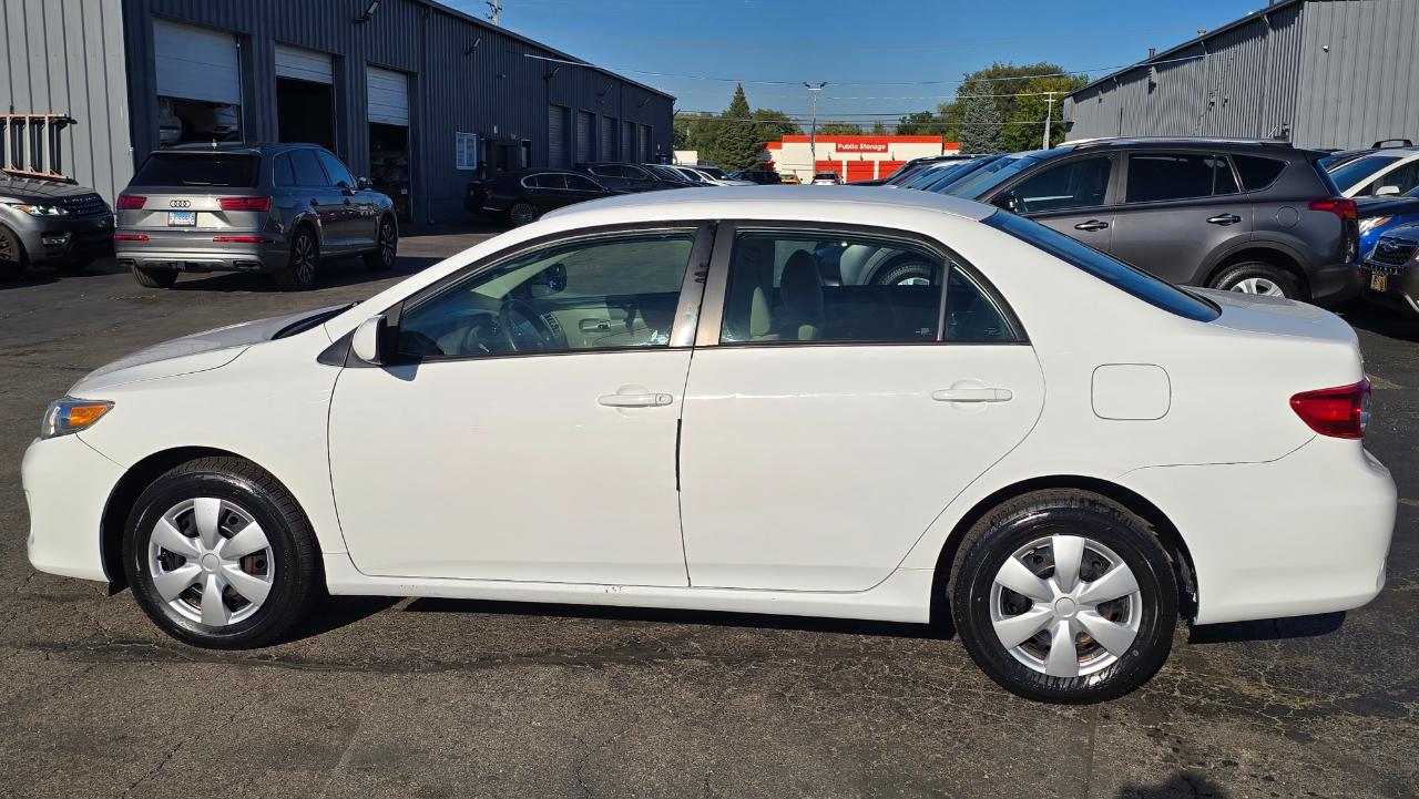 Toyota Corolla LE 2011