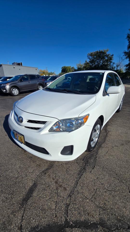 Toyota Corolla LE 2011