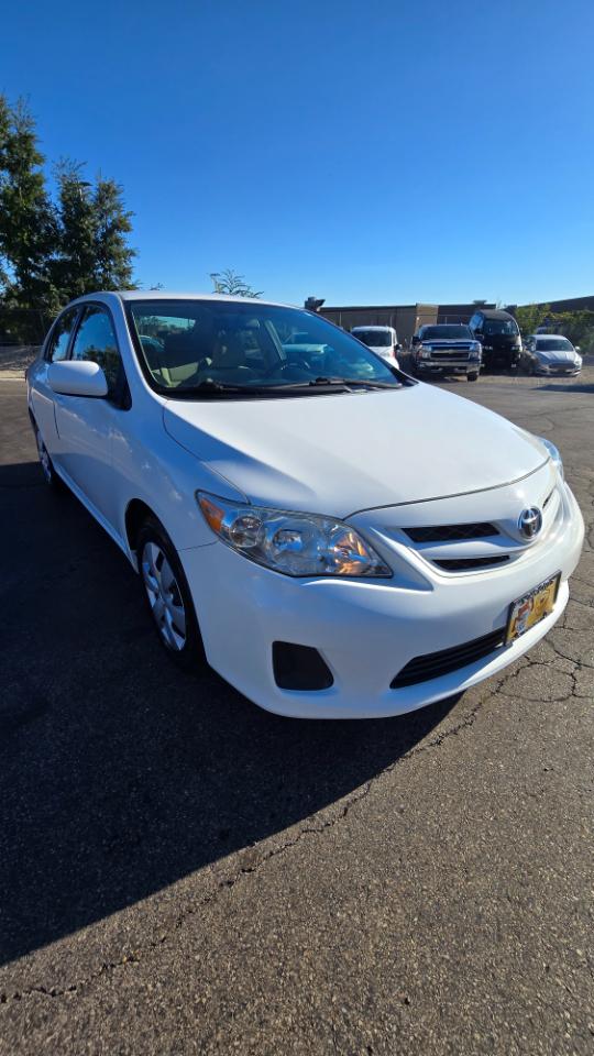 Toyota Corolla LE 2011