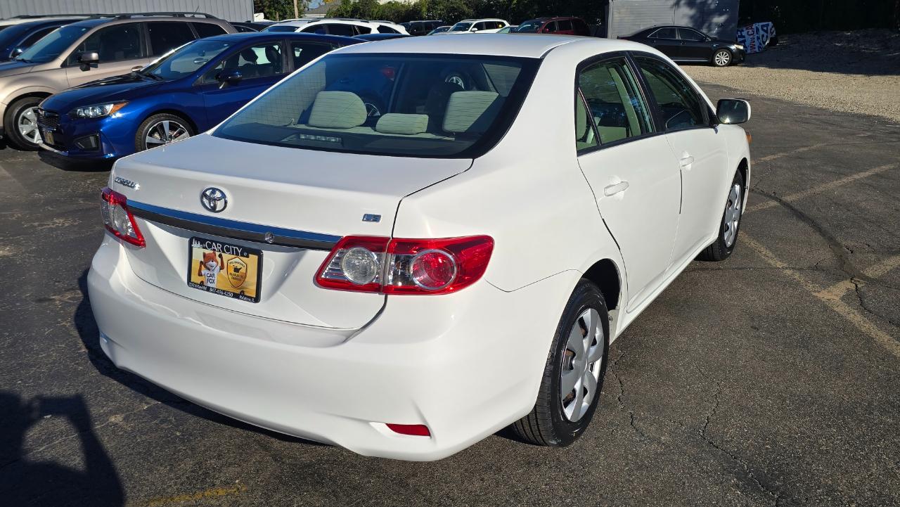 Toyota Corolla LE 2011