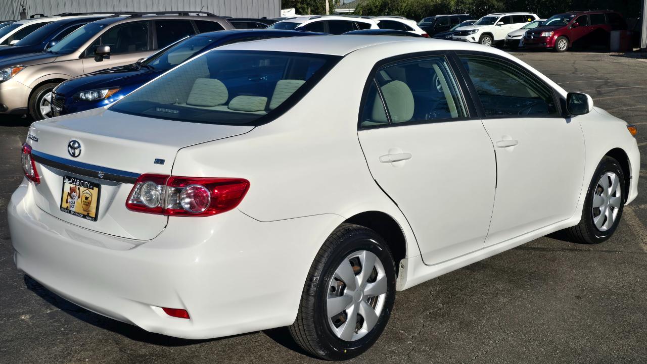 Toyota Corolla LE 2011
