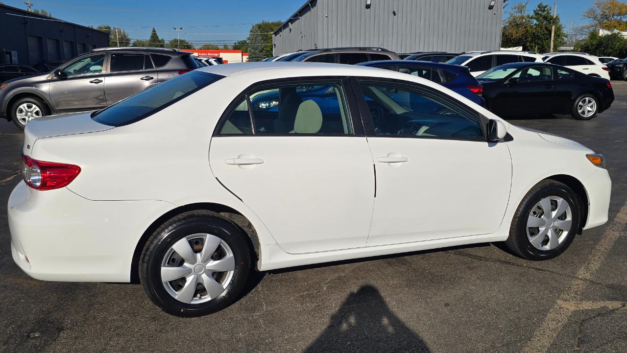 Toyota Corolla LE 2011