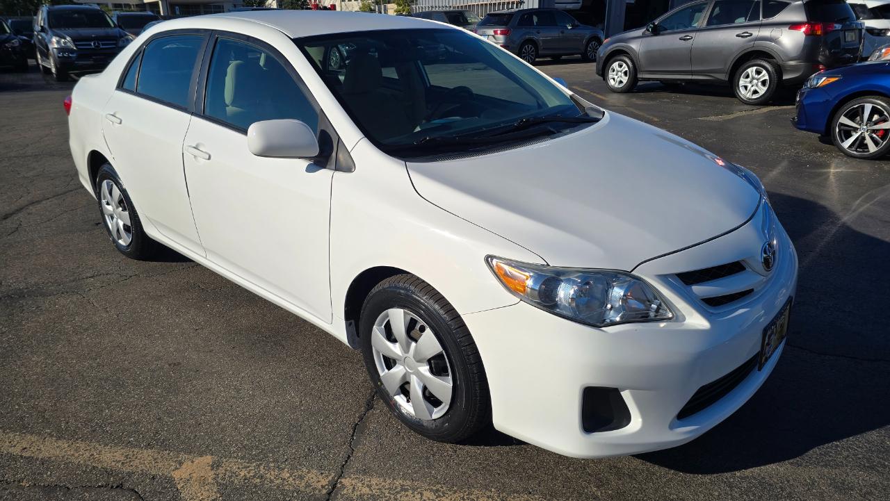 Toyota Corolla LE 2011