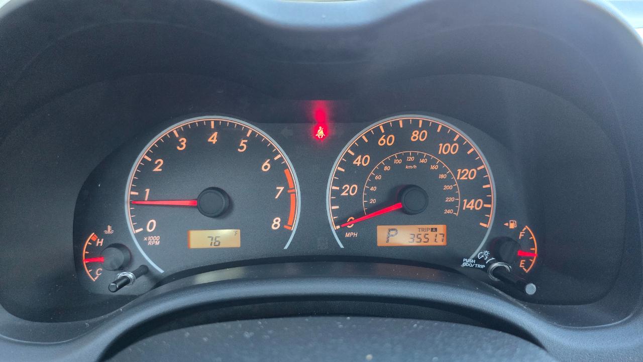 Toyota Corolla LE 2011