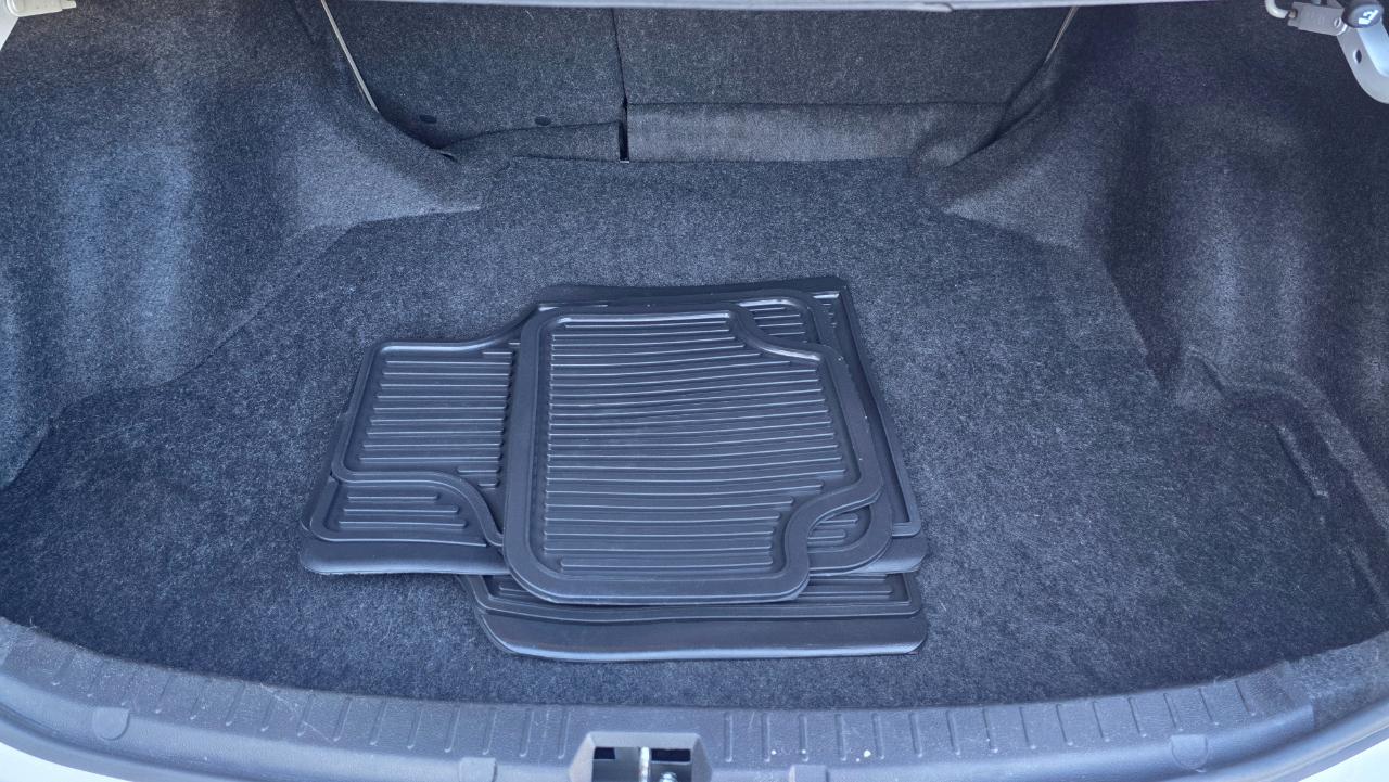 Toyota Corolla LE 2011