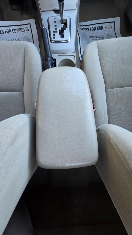 Toyota Corolla LE 2011