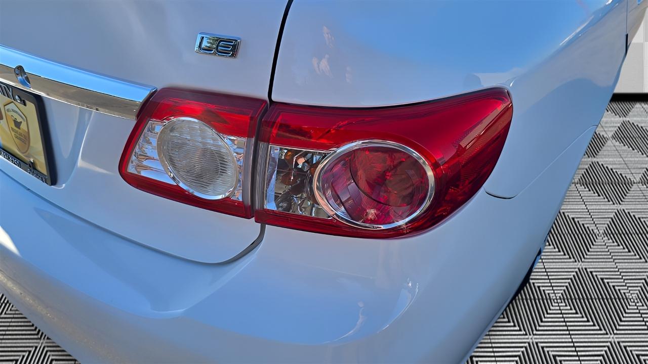 Toyota Corolla LE 2011