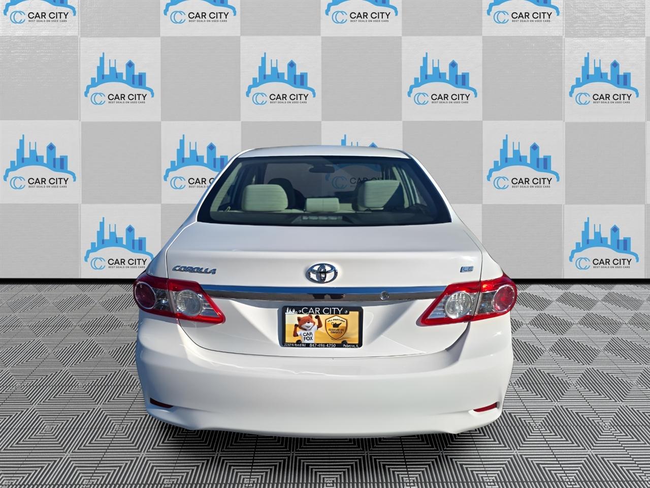 Toyota Corolla LE 2011