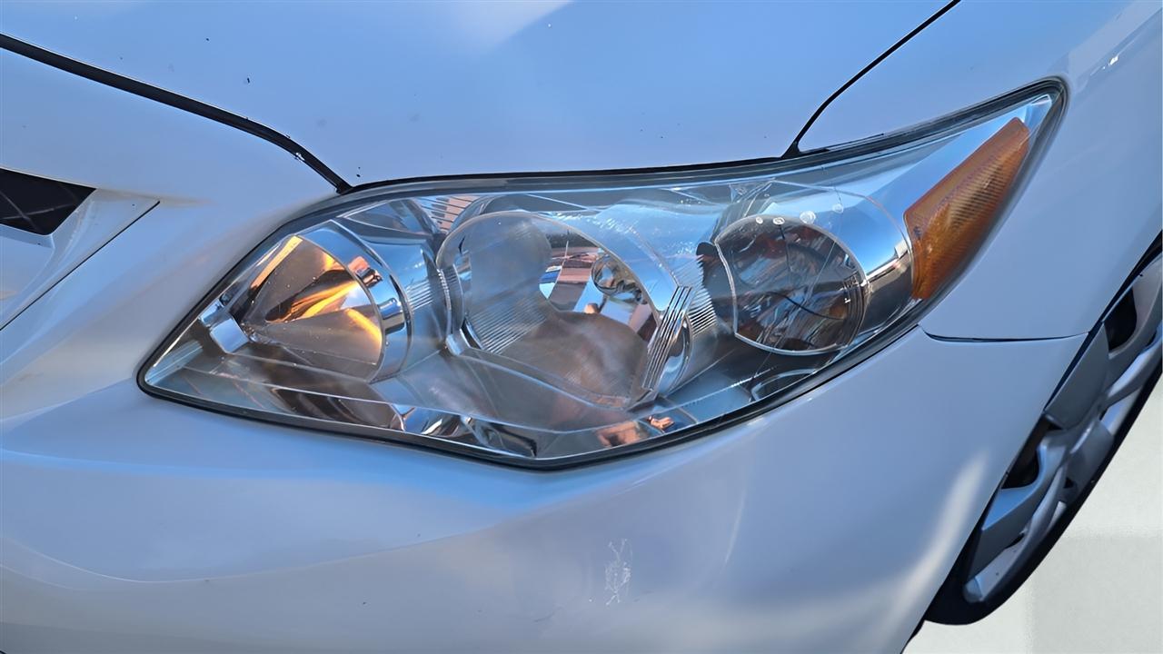 Toyota Corolla LE 2011
