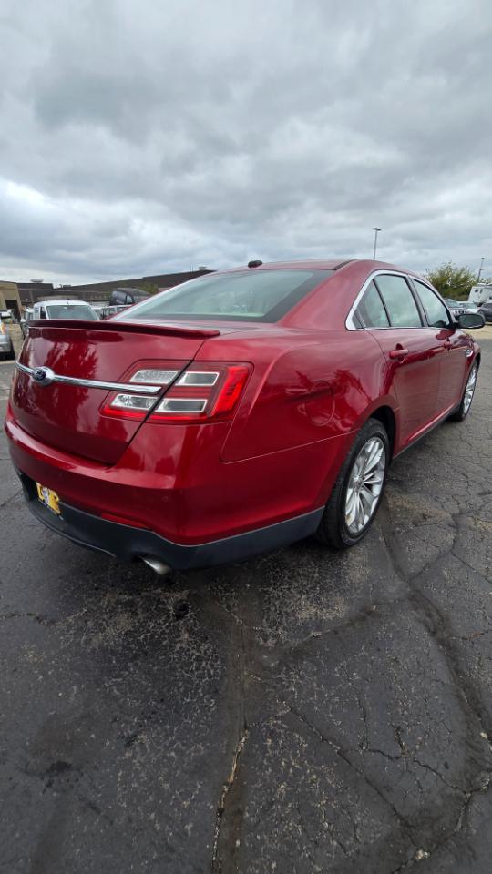 Ford Taurus Limited AWD 2013