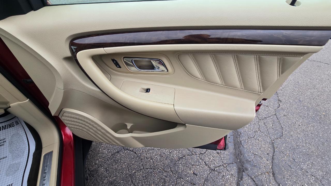 Ford Taurus Limited AWD 2013