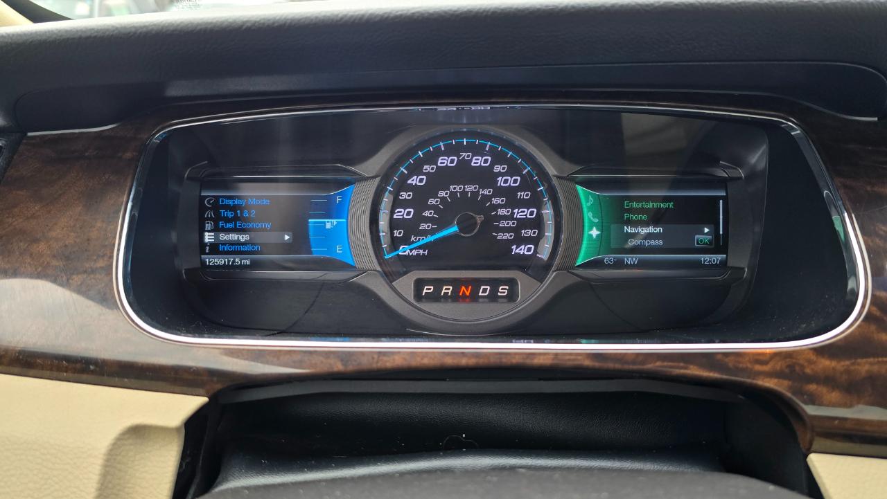 Ford Taurus Limited AWD 2013