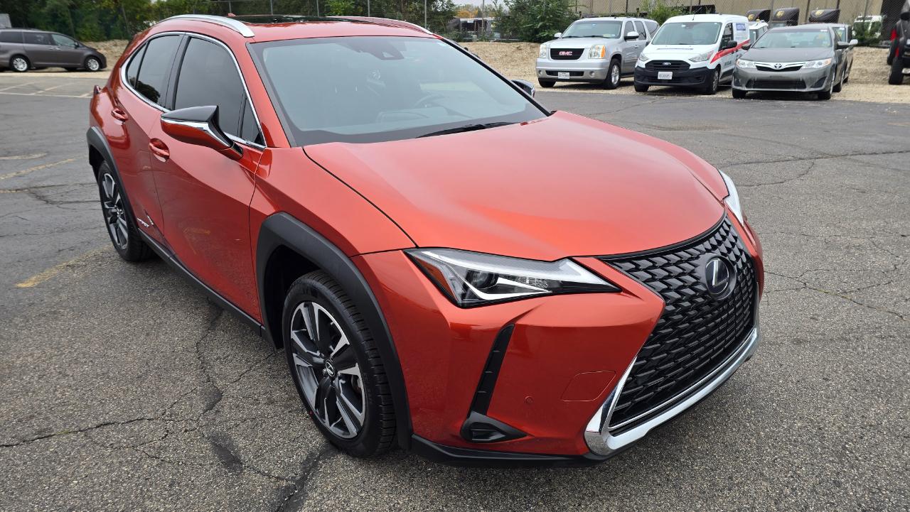 Lexus UX 250h Base 2021