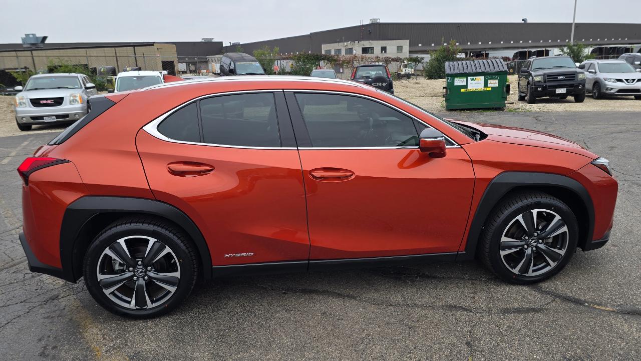 Lexus UX 250h Base 2021