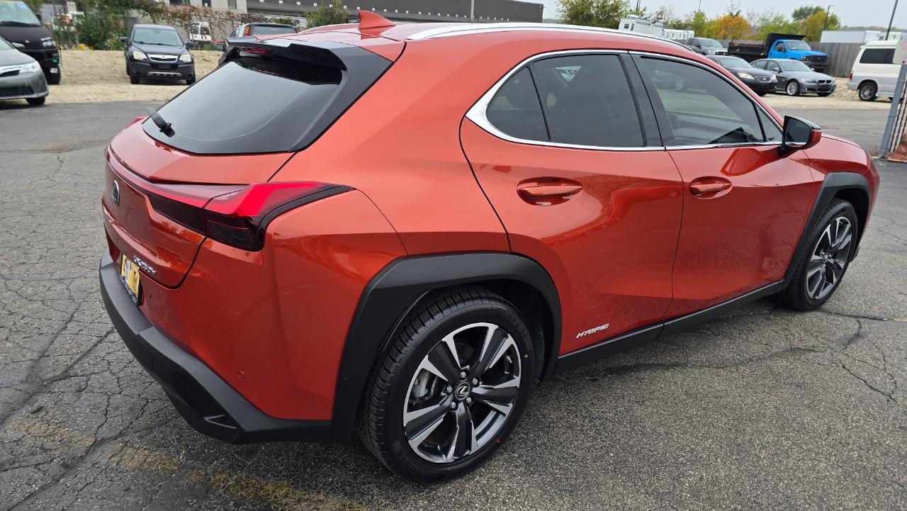 Lexus UX 250h Base 2021