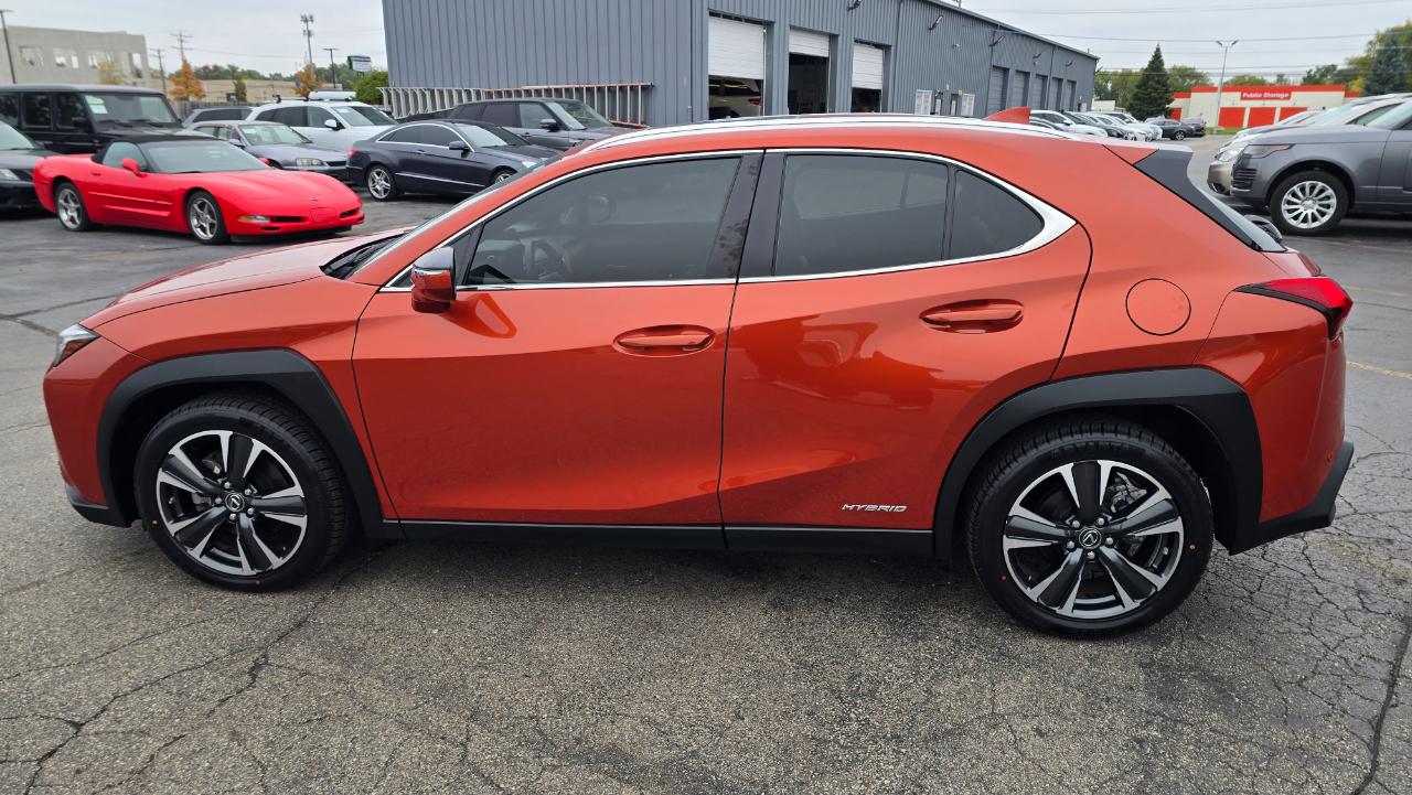 Lexus UX 250h Base 2021