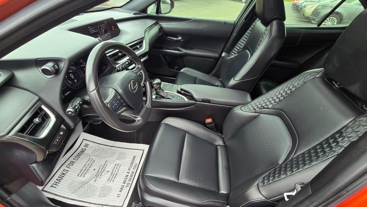 Lexus UX 250h Base 2021
