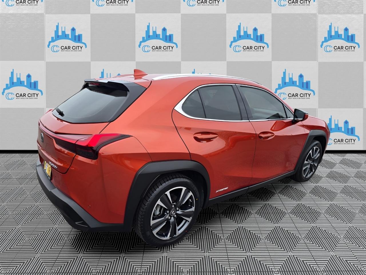 Lexus UX 250h Base 2021