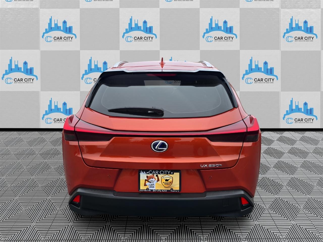 Lexus UX 250h Base 2021