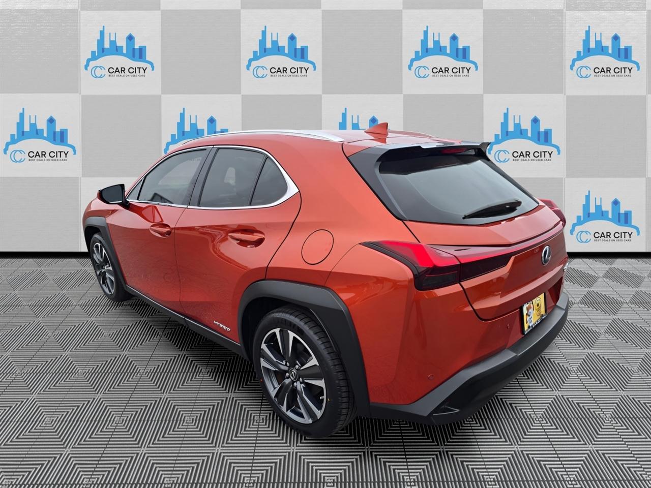 Lexus UX 250h Base 2021