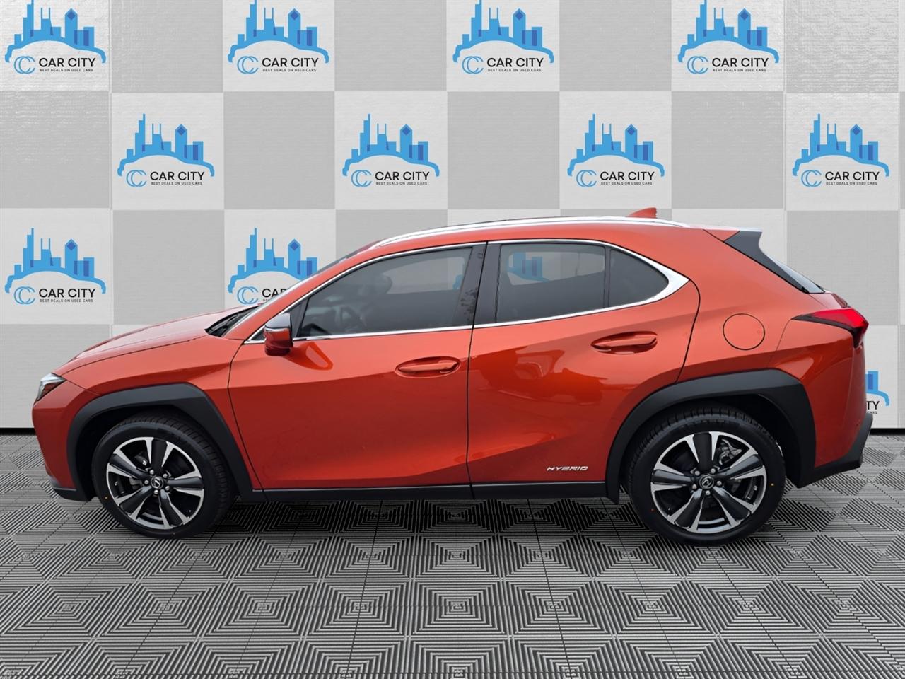 Lexus UX 250h Base 2021