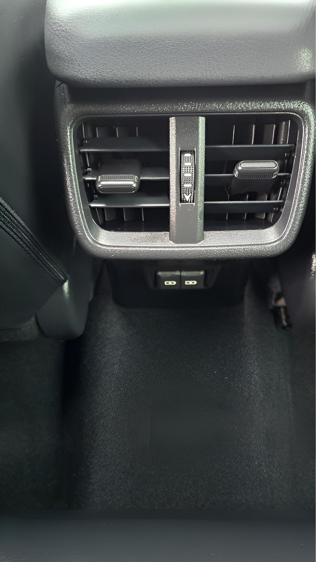 Lexus UX 250h Base 2021