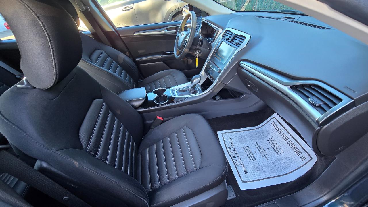 Ford Fusion SE 2014