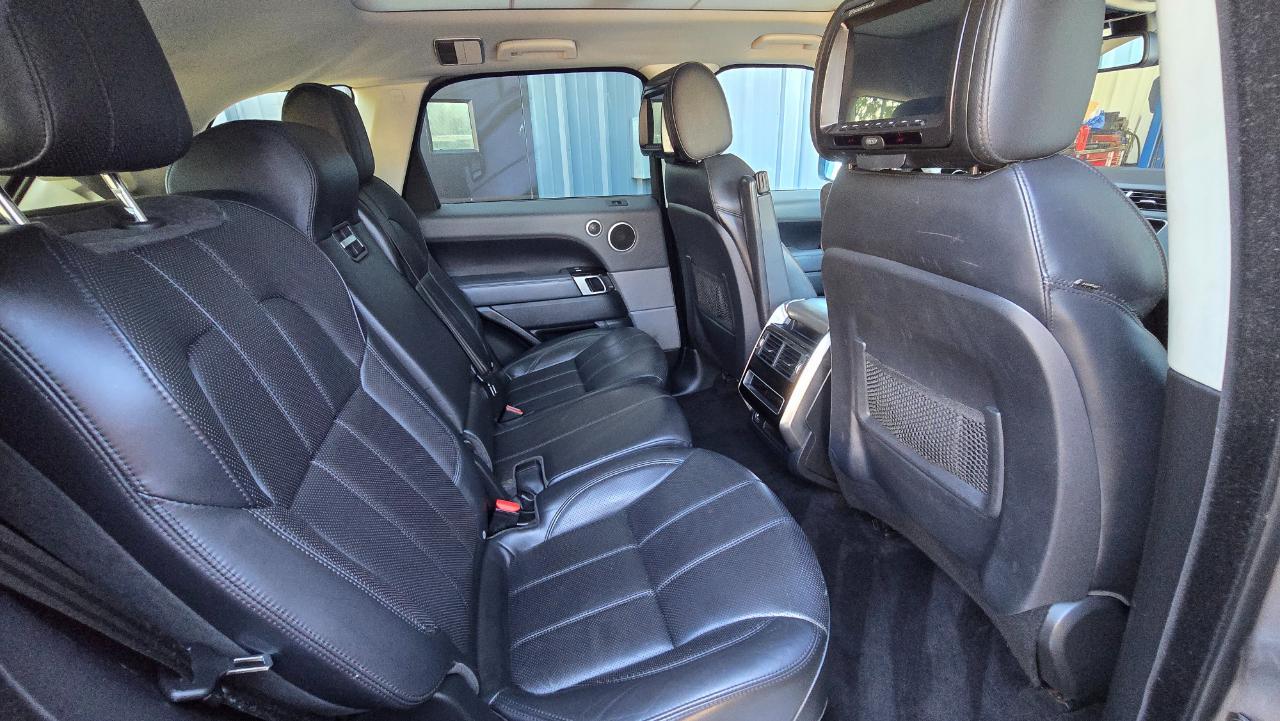 Land Rover Range Rover Sport 3.0L V6 Supercharged SE 2014