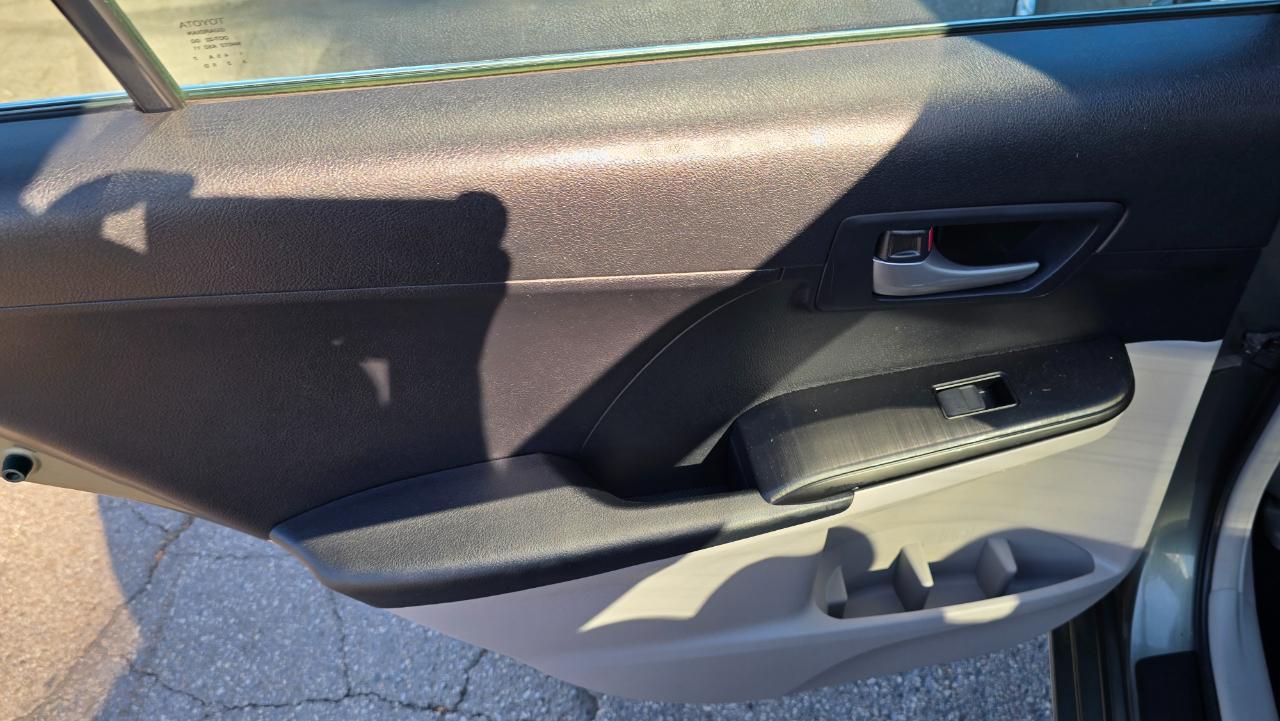 Toyota Camry L 2012